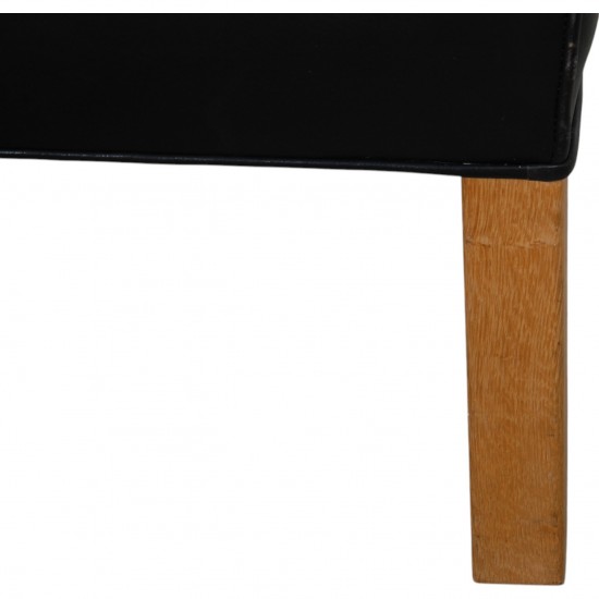 For Sale | Børge Mogensen 2202 ottoman in black leather